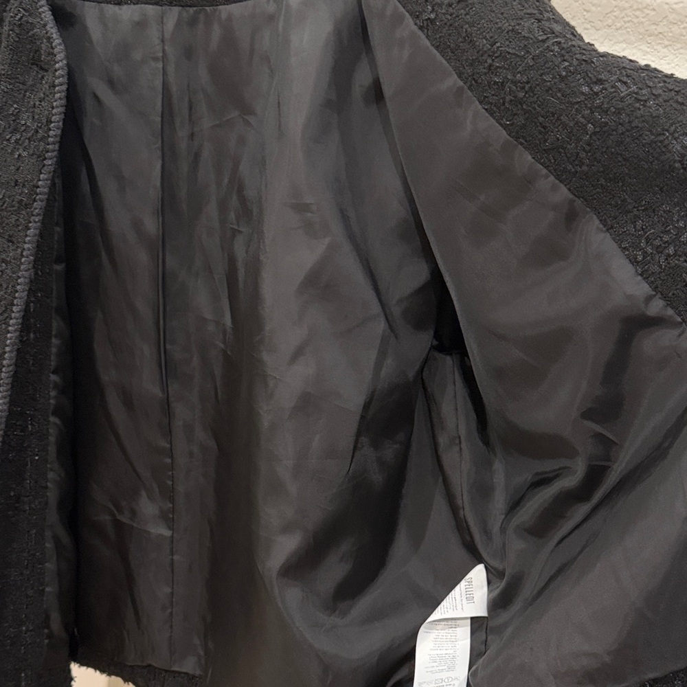 Chic Black Textured Oversized Jacket - image 6